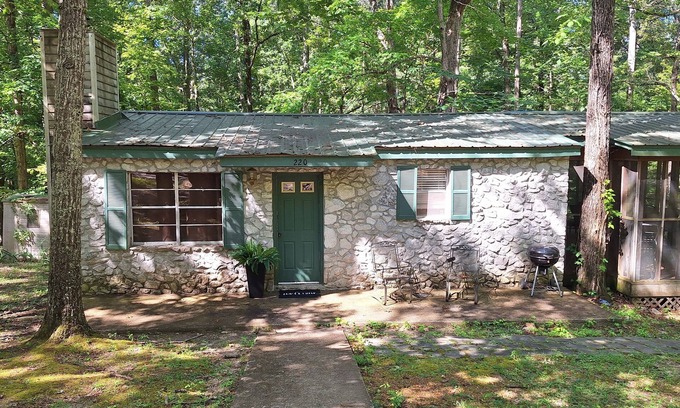 Counce Casa | Convenient to State Line Boat Ramp - Flintstone Cabin