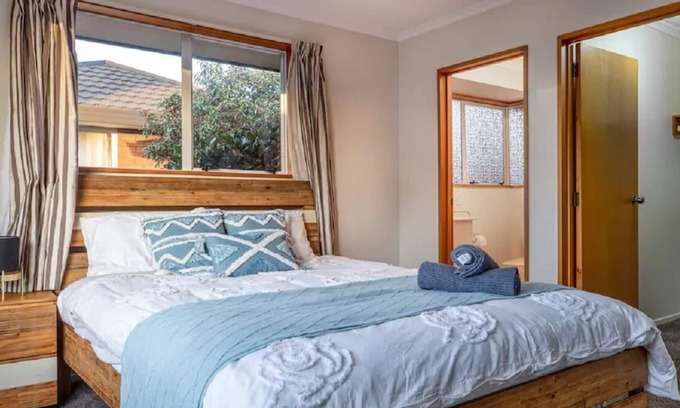 Upper Riccarton Casa | Convenient Westfield House 3bed 2bath