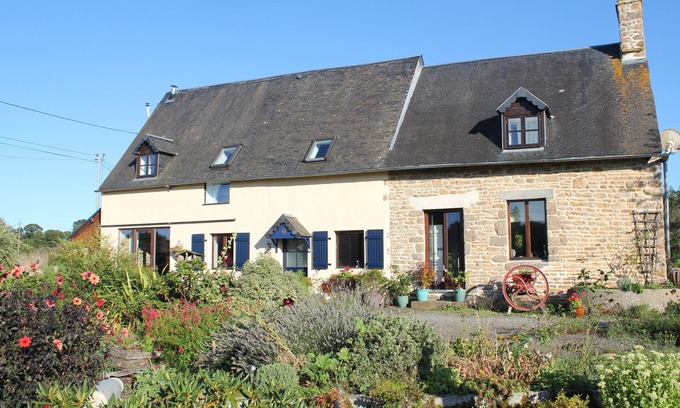Saint-Brice-de-Landelles Casa | Granero convertido ubicado en el campo