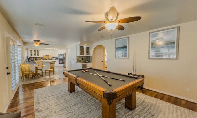 Spring Valley Lake Casa | Cool 4-bedroom house with AC in Victorville- Pool Table, On the Lake