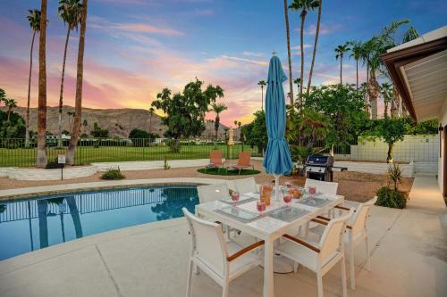 Indian Canyon Casa | Cool Camino - Meredith Lodging