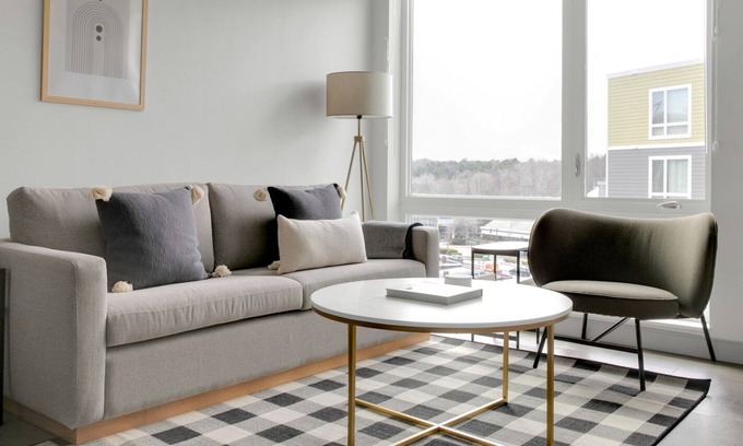Forest Hills - Woodbourne Apartamento | Cool Jamaica Plain 1BR w/ Gym & W/D, near Orange Line, by Blueground