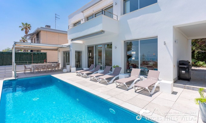 Vallpineda Villa | Villa Giovanna