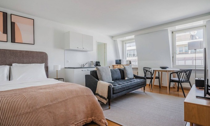 Seefeld Apartamento | Cool Seefeld Studio, near Opera, 1 min to Lake, by Blueground