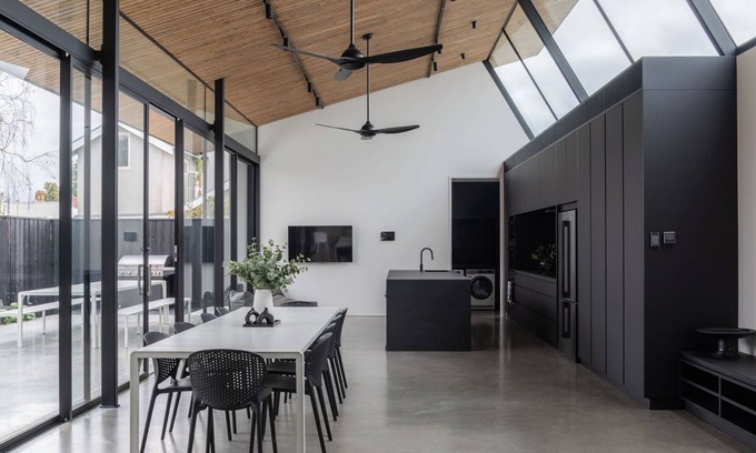 Queenscliff Casa | Coombe Lodge: Stunningly renovated historical house in the heart of Queenscliff.