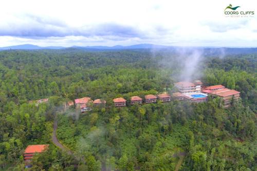 Polibetta Complejo | Coorg Cliffs Resorts