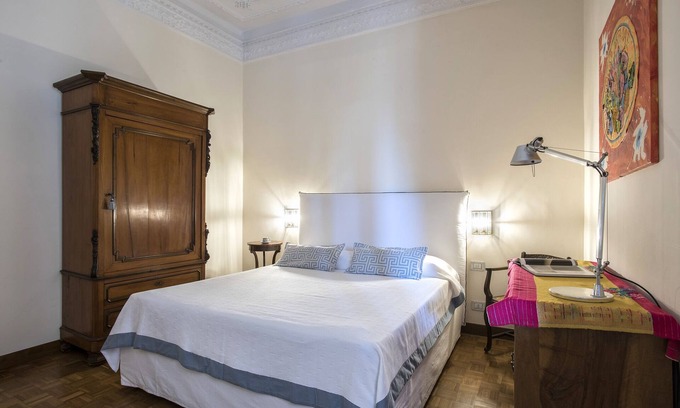 Quartiere Coppede Apartamento | Coppedè Flat Two, Palazzo degli Ambasciatori