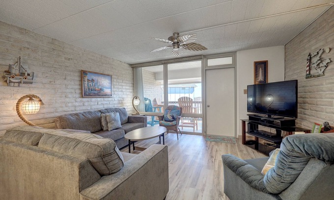 Shibui Sands Condominio | Coral Cay #216 | 2 Bed, 1.5 Bath