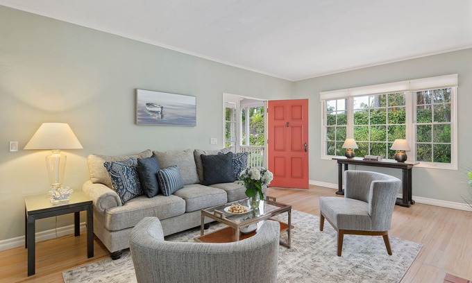 Montecito Casa | Coral Cottage- Just minutes away from Butterfly Beach & Montecito's Lower Village!