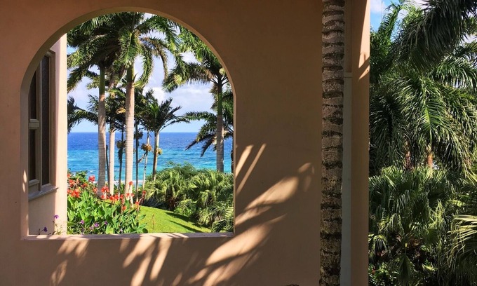 Highgate Cama Y Desayuno | Coral Hill B & B - Royal Palm Suite