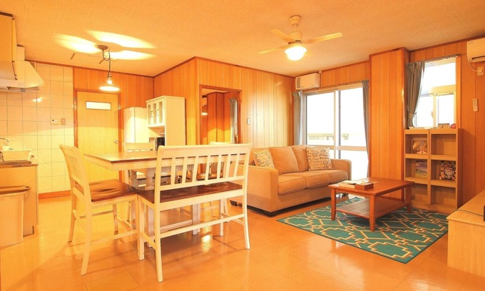 Chatan Apartamento | Coral Sea FrontSpacious Cozy Clean Room / Nakagami-gun Okinawa
