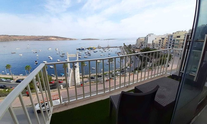Madliena Apartamento | Coral - apartamento en el último piso con las vistas al mar más impresionantes e impresionantes