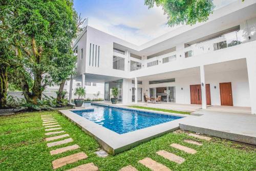 Tagaytay Apartamento | Corner House