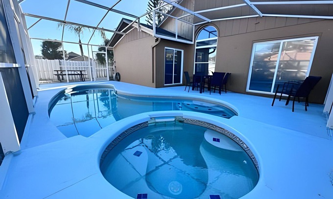 Indian Wells Casa | Corner Lot Pool Home Central Located near Disney