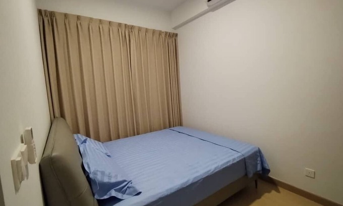 Kuala Lumpur Condominio | Corner unit 3R3B2cp condo, 550 sf terrace/balcony and AC in Kuala Lumpur