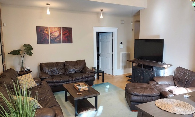 Metropolitan Condominio | Cornerstone West Condo