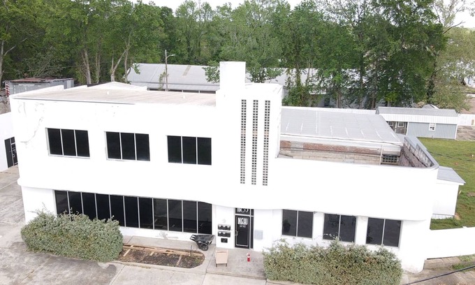 McComb Apartamento | Corp/Executive SHORT TERM Beautiful 1940;s Art Deco NEHI bottling GATED PARKING