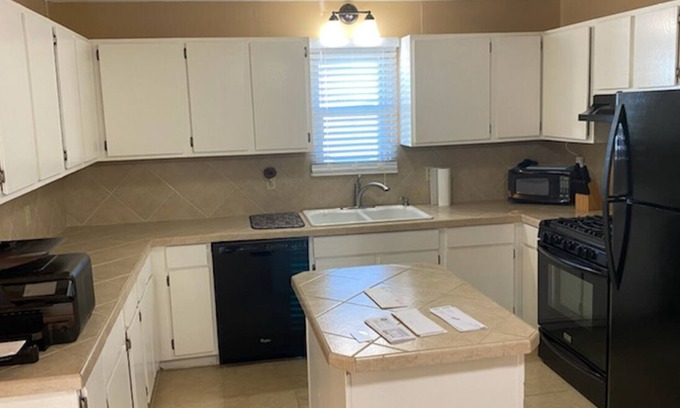 Big Spring Casa | Corporate House Oilfield Welcome