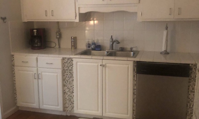 Goose Creek Casa | Corporate or Travel Nursing Housing in Quiet neighborhood