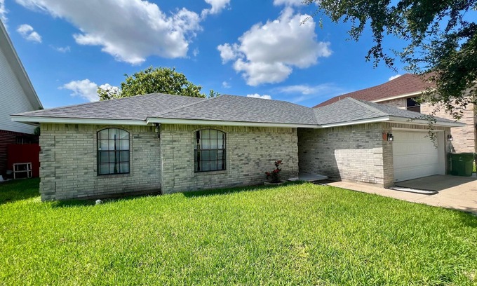 Brownsville Casa | Corporate-Ready Home Close to SpaceX & the Coast