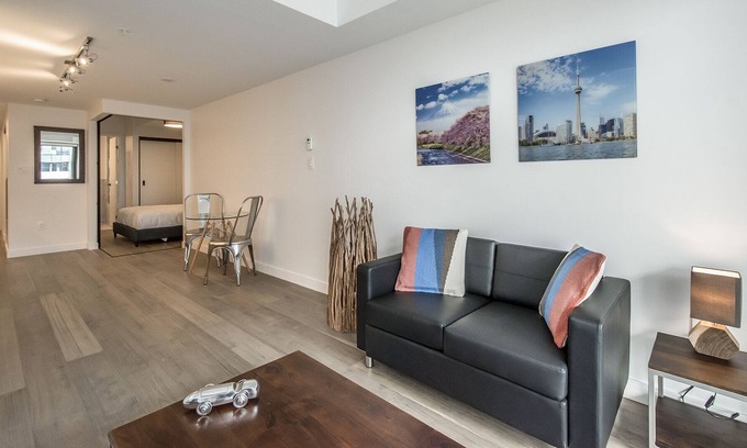 South End Apartamento | Corporate Stays | The Roy | Spacious 1BR