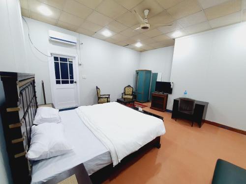 Gujrat Casa | Corporate Suites