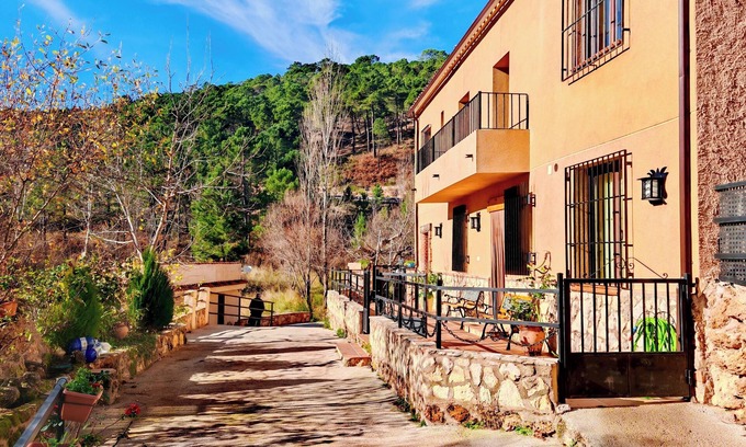 Riopar Casa | Cortijo de las Cañadas,a 500 metros del nacimiento del Río Mundo(Los chorros)