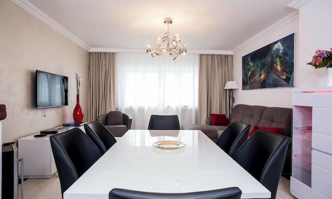 Gare Apartamento | Cortina -A42 Two-Bedroom Apartment