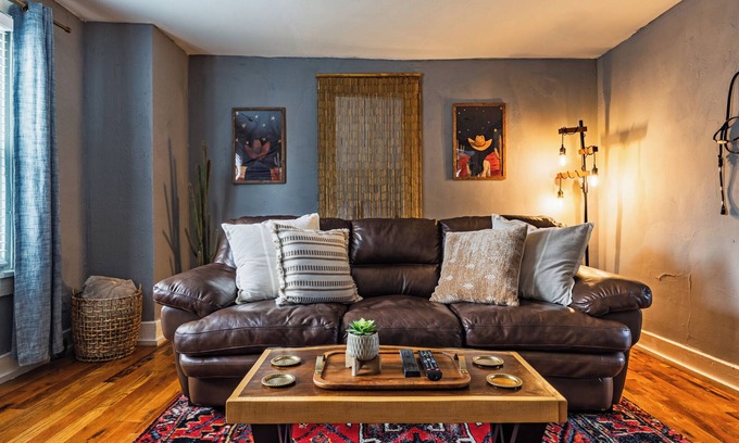 Edgehill Apartamento | Cosmic Cowboy Hideaway 2BR + Bonus Room