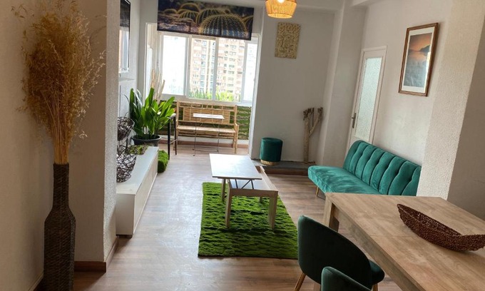 Numancia Apartamento | Cosmopolita Madrid zona Céntrica
