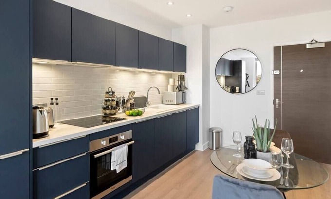 Clock House Apartamento | Cosmopolitan Living: Upscale 1BR Gem in Beckenham