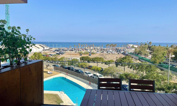 Torre del Mar Apartamento | Costa del Sol Beachfront Apartment in EL BALCONCITO