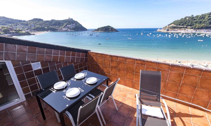San Sebastian Centro Apartamento | Costa | The Rentals Collection