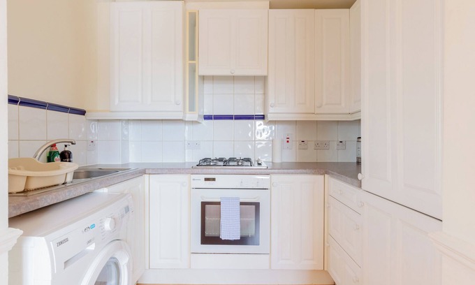 St. Dunstan's Apartamento | Cosy 1BD Flat, City Views and Easy Transport Links
