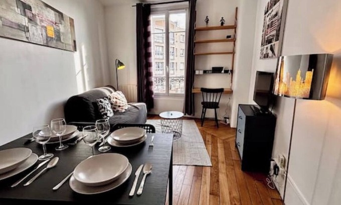 Suresnes Apartamento | Cosy 2-room apartment near Paris, La Défense, Versailles, Roland Garros.