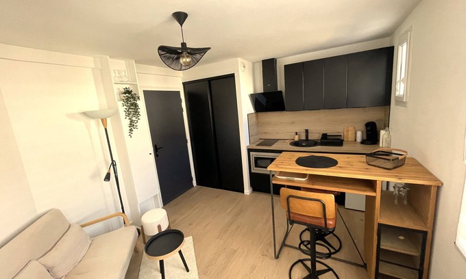 Bas de Venoix Apartamento | Cosy 2-room apartment with private parking