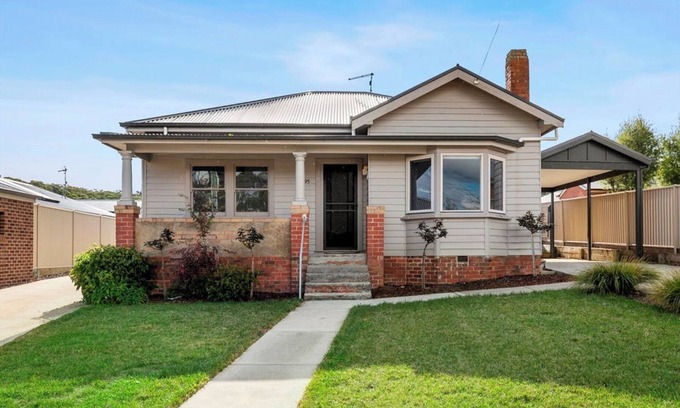 Brown Hill Cabaña | Cosy 3 Bedroom Family Cottage In The Heart Of Ballarat