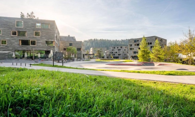 Laax Apartamento | Cosy Alpine by Interhome