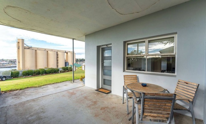 Devonport Apartamento | Cosy and Comfortable Unit with Parking & Wifi
