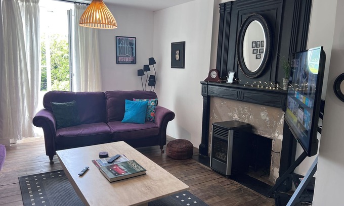L'Isle-Jourdain Casa | Cosy and quirky 2bedrooms close to river, water sports, cafes.