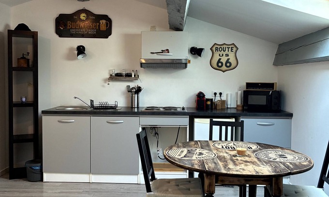Saint-Zacharie Apartamento | Cosy and relaxing atmosphere in St Zacharie, in the heart of the village.