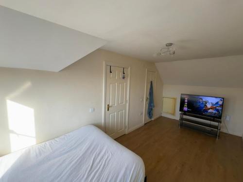 Emersons Green Casa | Cosy and spacious room near town centre