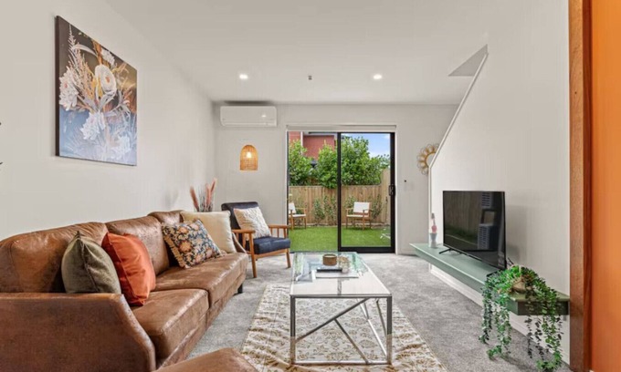 Henderson Casa | Cosy and Stylish Auckland Home