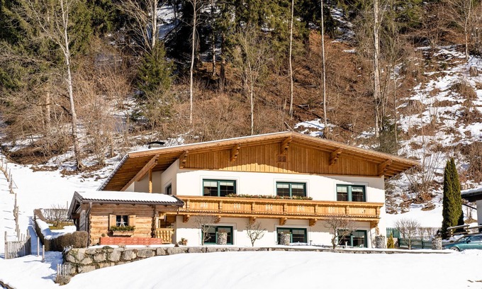 Hopfgarten im Brixental Apartamento | Cosy apartment with beautiful view from the balcony