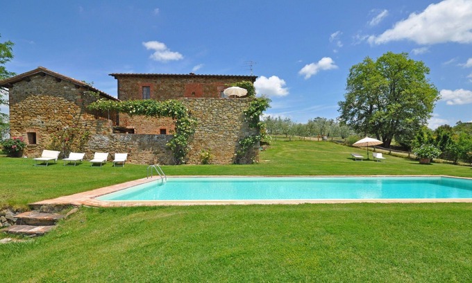 Castelnuovo Berardenga Apartamento | Hermoso apartamento con WIFI, A/C, piscina, mascotas permitida, vista panorámica y aparcamiento