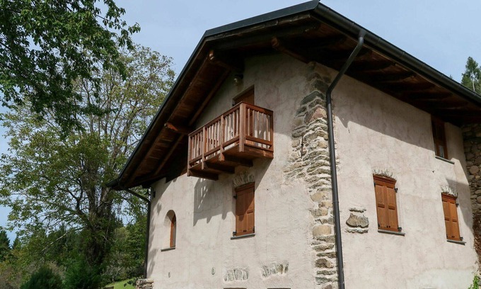 Calceranica al Lago Apartamento | Precioso apartamento con TV, balcón, mascotas permitida, vista panorámica y aparcamiento