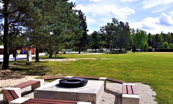 Hradec Kralove Casa | Cosy apartment in villa for 12 people with WIFI, TV, patio, pets allowed and parking
