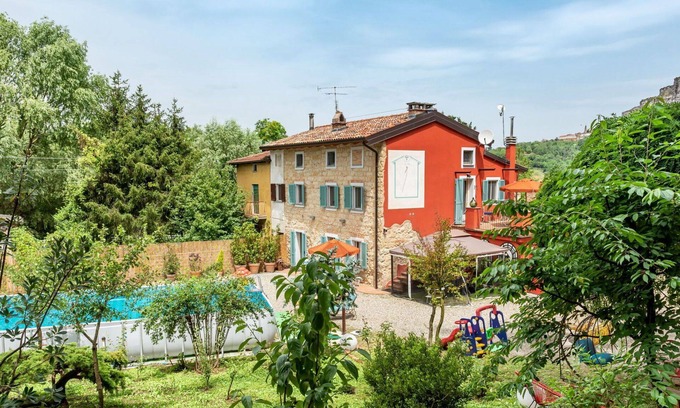 Vignale Monferrato Apartamento | Precioso apartamento para 10 personas con piscina privada, WIFI, TV, terraza y mascotas permitida