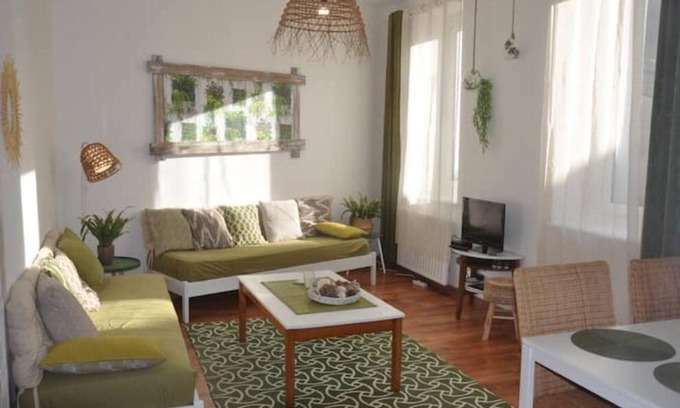 Villeneuve-d'Olmes Apartamento | Cosy apartment at the foot of the mountains