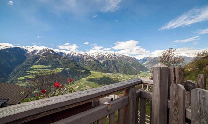 Castelbello-Ciardes Apartamento | Acogedor apartamento Cevedale en granja de montaña con terraza y experiencias agrícolas únicas.